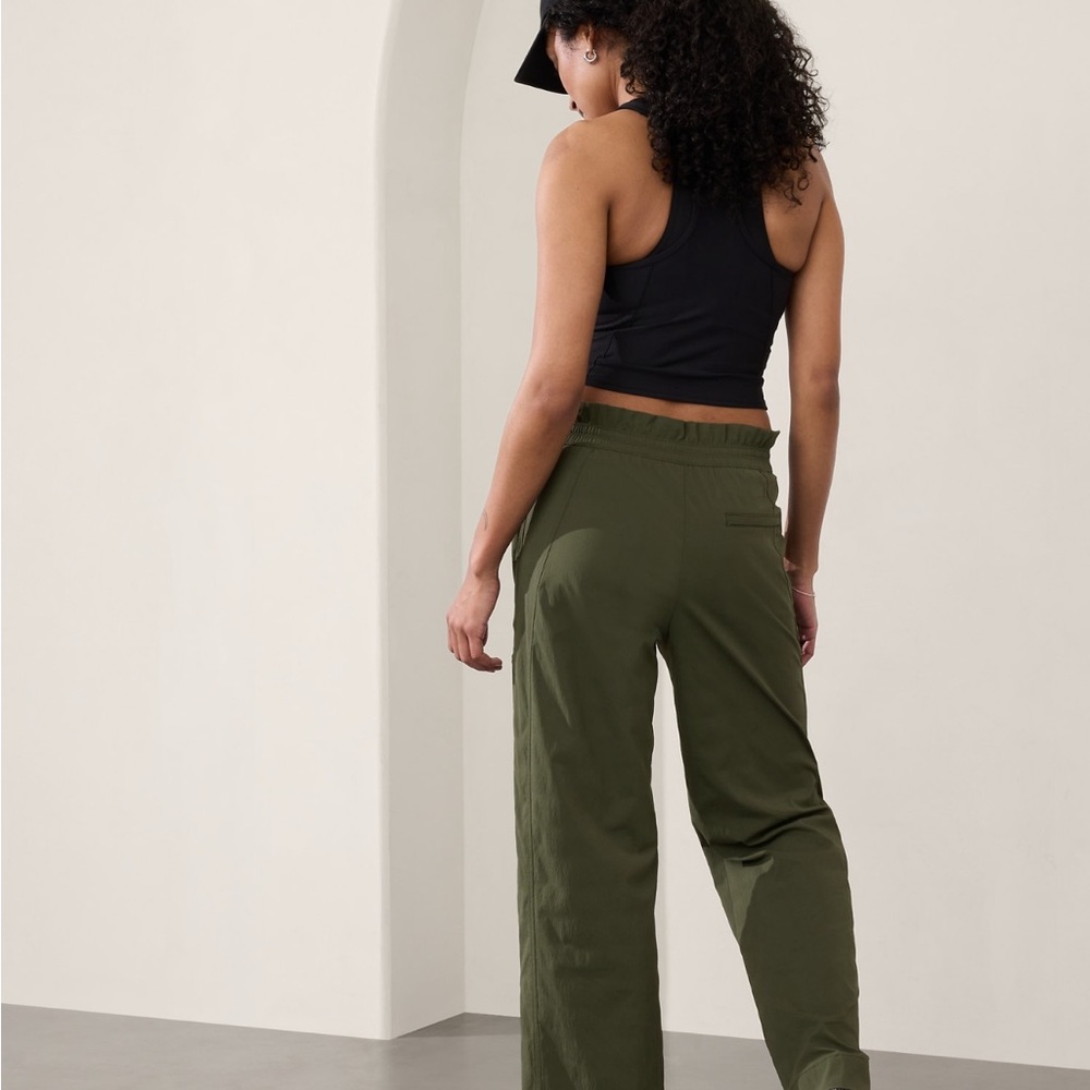 Athleta Trekkie high rise parachute pants olive - Picture 3 of 7